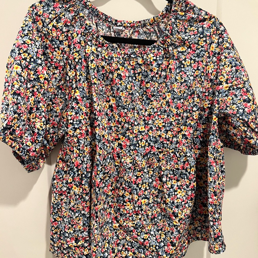 Old Navy Multicolor Floral Top